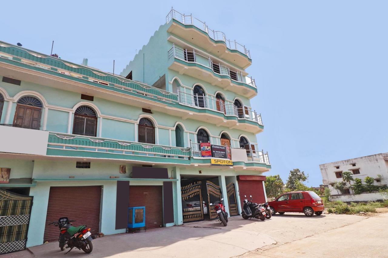 Spot On 37040 Hotel Ayushman Palace Bilāspur Buitenkant foto