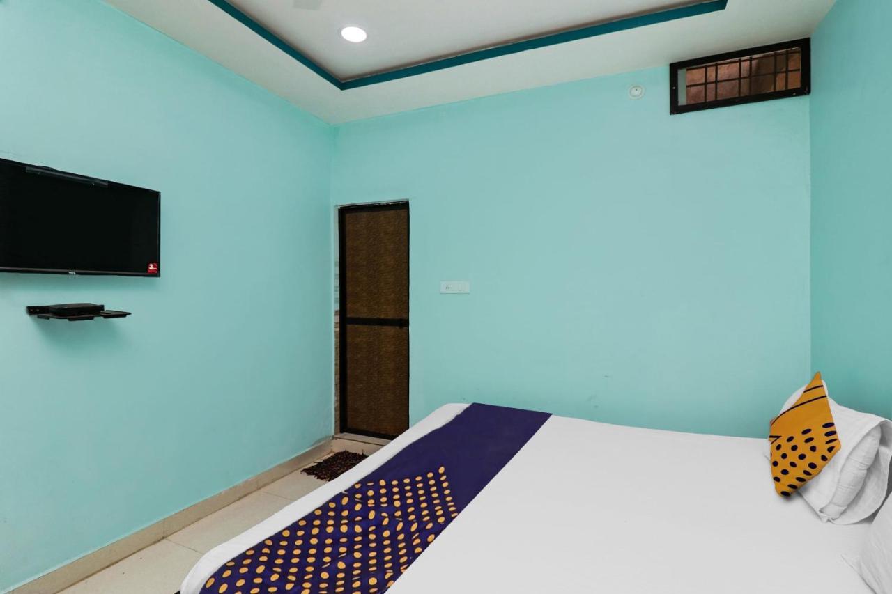 Spot On 37040 Hotel Ayushman Palace Bilāspur Buitenkant foto
